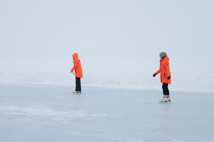 Курорт «Озеро Шира» пригласил всех желающих покататься на коньках и отдохнуть  